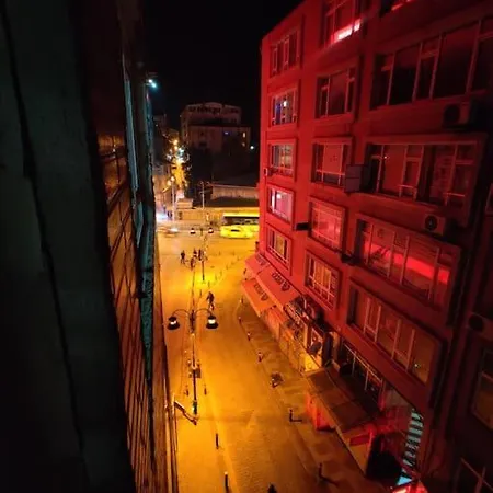 Kadikoy Merkezinde 3+1 Daire *