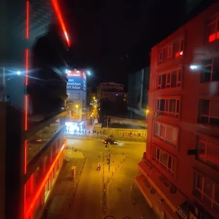 Kadikoy Merkezinde 3+1 Daire